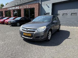 krockskadad bil auto Opel Astra 1.8 Temptation  AUTOMAAT (Hatchback 5-dr.) 2008/8