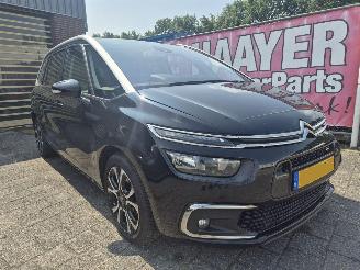 krockskadad bil auto Citroën Grand C4 SpaceTourer 1.2 pure tech business 7P 2019/6