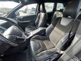 Volvo Xc-60 2.0 T5 FWD R-Design AUTOMAAT picture 15