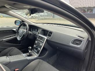Volvo V-60 1.6 T3 Momentum picture 14