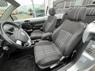 Volkswagen Beetle Cabriolet 1.6 Trendline picture 16