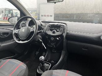 Peugeot 108 1.0 e-VTi Envy picture 15