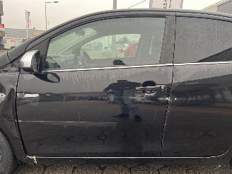 Peugeot 108 1.0 e-VTi Envy picture 11