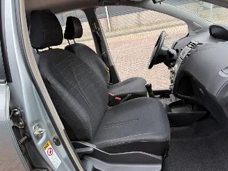 Toyota Yaris 1.0 VVTi Terra picture 14