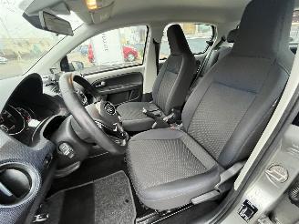 Volkswagen Up! 1.0 beats picture 15