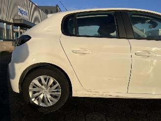 Peugeot 208 1.2 PureTech Active picture 8