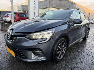 skadebil auto Renault Clio 1.0 TCe R.S. Line 2021/10