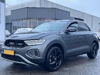 Schadeauto Volkswagen T-Roc 1.0 TSI Life Edition 2024/10