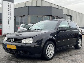 skadebil auto Volkswagen Golf 1.8-5V Highline 1998/6