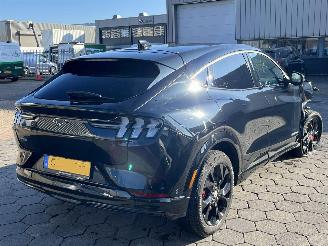 Ford Mustang MACH-E Extended Premium AWD 98 kWh picture 4