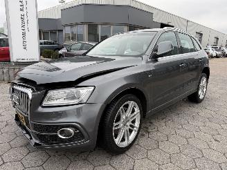 krockskadad bil auto Audi Q5 2.0 TFSI quattro Sport Edition 2014/3