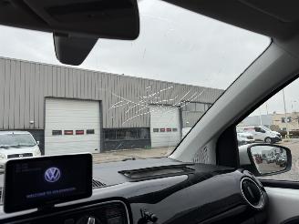 Volkswagen Up! 1.0 high up! BlueMotion picture 16