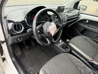 Volkswagen Up! 1.0 high up! BlueMotion picture 14