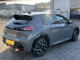 Peugeot 208 1.2 Hybrid 145 e-DCS6 GT picture 4
