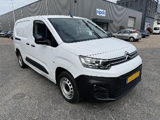 dañado vehículos comerciales Citroën Berlingo 1.5 BlueHDi 100 S&S L2 2023/10