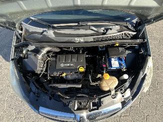 Opel Corsa 1.4-16V \'111\' Edition picture 8