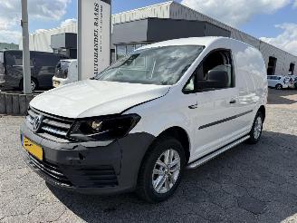 Unfall Kfz Van Volkswagen Caddy 1.6 TDI L1H1 2015/7