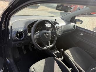 Volkswagen Up! 1.0 picture 17
