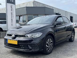 uszkodzony samochody osobowe Volkswagen Polo 1.0 TSI Life 2021/12