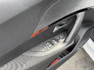 Peugeot 2008 1.2 PureTech Active picture 8