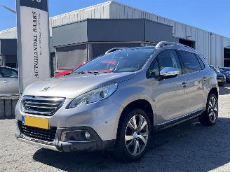 skadebil auto Peugeot 2008 1.2 PureTech Allure 2015/8