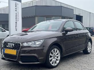 krockskadad bil auto Audi A1 Sportback 1.2 TFSI Connect 2013/6