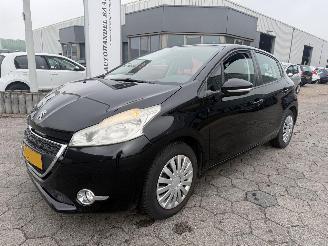 skadebil auto Peugeot 208 1.0 VTi 2013/9
