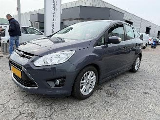 Vaurioauto  passenger cars Ford C-Max 1.0 Titanium 2013/7