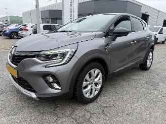 Vaurioauto  passenger cars Renault Captur 1.6 E-Tech Hybrid 145 Intens 2022/10