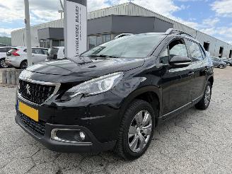 Voiture accidenté Peugeot 2008 1.2 PureTech Blue Lion 2018/1