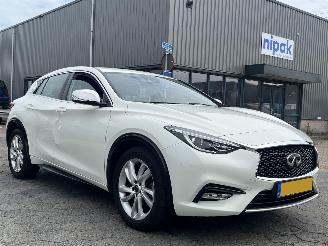 Infiniti Q30 1.6t Premium picture 3