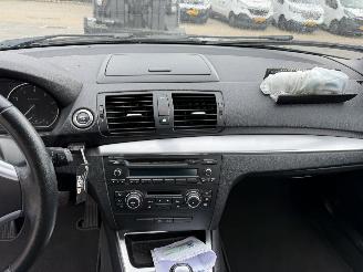 BMW 1-serie Cabrio 120i AUTOM High Executive picture 18