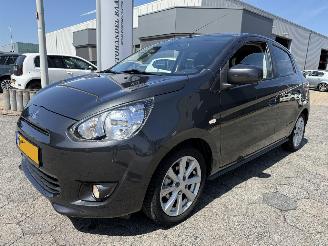 krockskadad bil auto Mitsubishi Space-star 1.2 Intense+ 2013/3