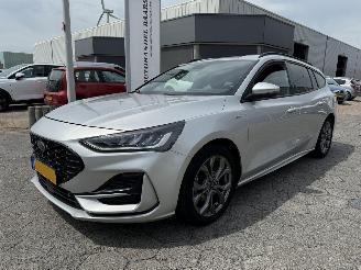 Damaged car Ford Focus 1.0 EcoBoost Hybrid ST Line X 2022/9