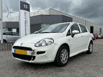damaged passenger cars Fiat Punto 0.9 TwinAir Street 2015/10