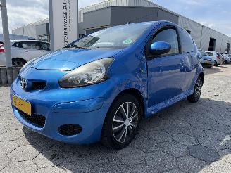škoda osobní automobily Toyota Aygo 1.0-12V Dynamic Navigator 2011/10