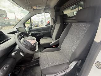 Peugeot Partner 1.5 BlueHDI Premium picture 18