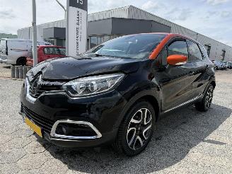 Vaurioauto  passenger cars Renault Captur 0.9 TCe Dynamique 2014/5