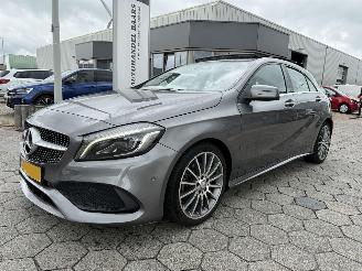 skadebil auto Mercedes A-klasse A180 AMG PANO AUTOMAAT 2016/11
