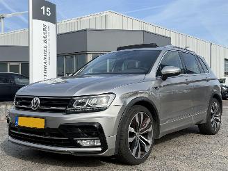 Damaged car Volkswagen Tiguan 1.4 TSI R-LINE AUTOMAAT PANO ACT Connected Series 2017/1