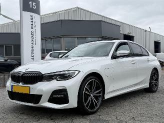 Vaurioauto  passenger cars BMW 3-serie 330e High Executive 2021/3