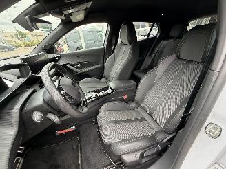 Peugeot e-2008 EV GT 54 kWh picture 15