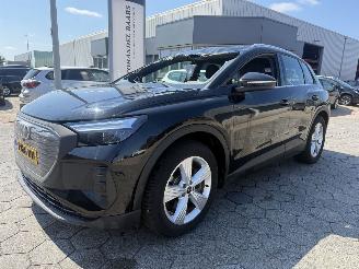 krockskadad bil auto Audi E-tron 40 Edition 77 kWh 2023/6