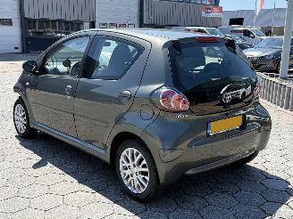 krockskadad bil auto Toyota Aygo 1.0-12V Aspiration Green 2010/1
