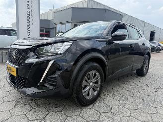 damaged passenger cars Peugeot 2008 1.2 PureTech Active Pack 2023/6