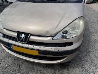 Peugeot 807 2.0 ST 7persoons picture 10