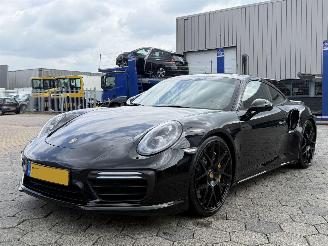 damaged passenger cars Porsche 911 3.8 Turbo S PANO 581PK!! 2017/3