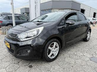 krockskadad bil auto Kia Rio 1.2 CVVT Plus Pack 2011/11