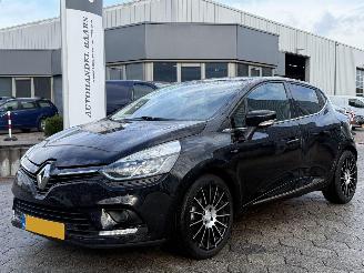 Damaged car Renault Clio 0.9 TCe Limited 2018/7