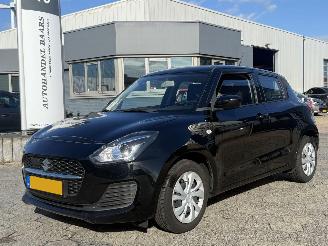 krockskadad bil auto Suzuki Swift 1.2 Comfort Smart Hybrid 2022/9